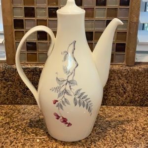 🎉HP📯Eva Seizel coffee pot. 11”. Cream with gray branch. Red blooms/blue blooms